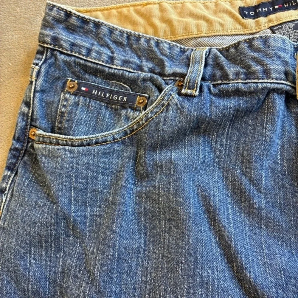 Vtg Tommy Hilfiger Men Relaxed Fit Straight Leg Blue Denim Jeans 38x30 Med Wash